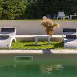 Mary's Villa Nea Artaki