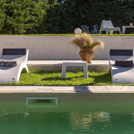 Mary's Villa Nea Artaki