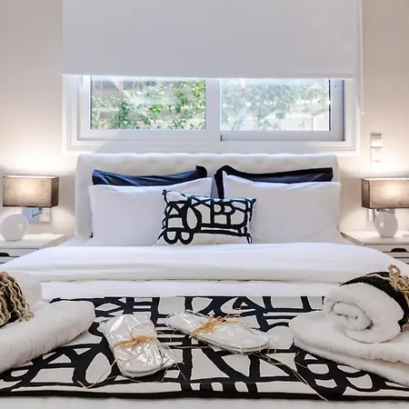 Vila Mary's Nea Artaki