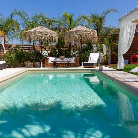 Vila Mary's Nea Artaki